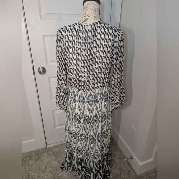Chico's Boho Black, White And Metallic Gold Geometric Long Sleeve Dress Size 6 - Picture 3 of 10